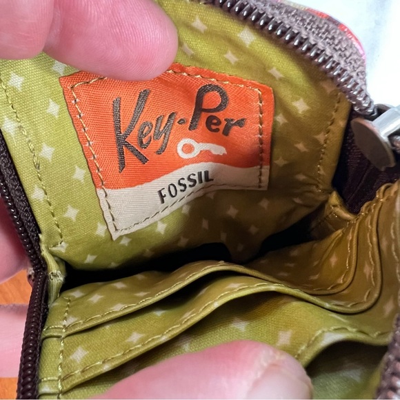 Fossil Key-Per Green Wristlet - Picture 2 of 6